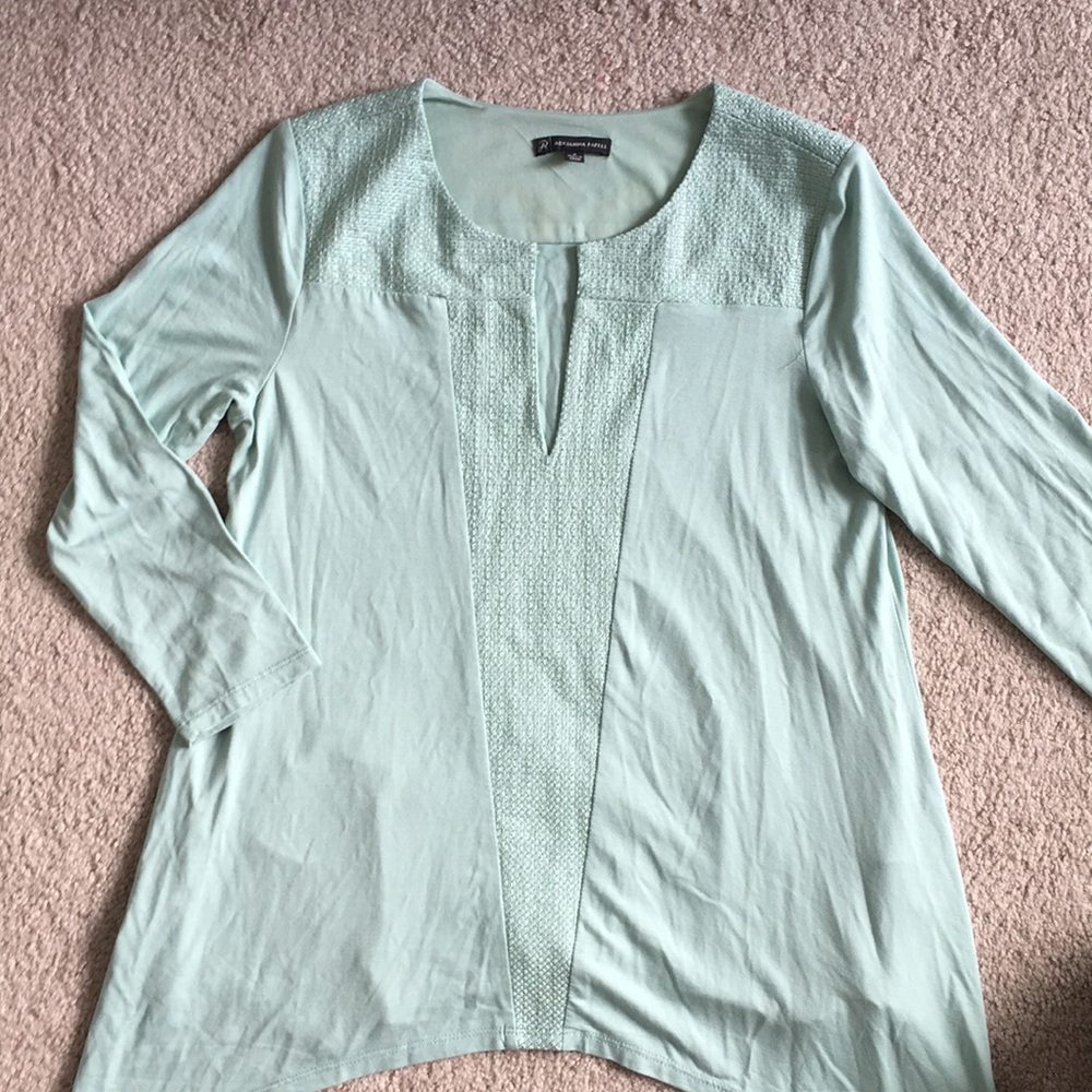 flowy green top